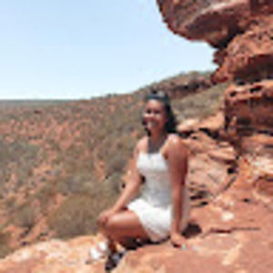 Meet your Posher, Mika gladella